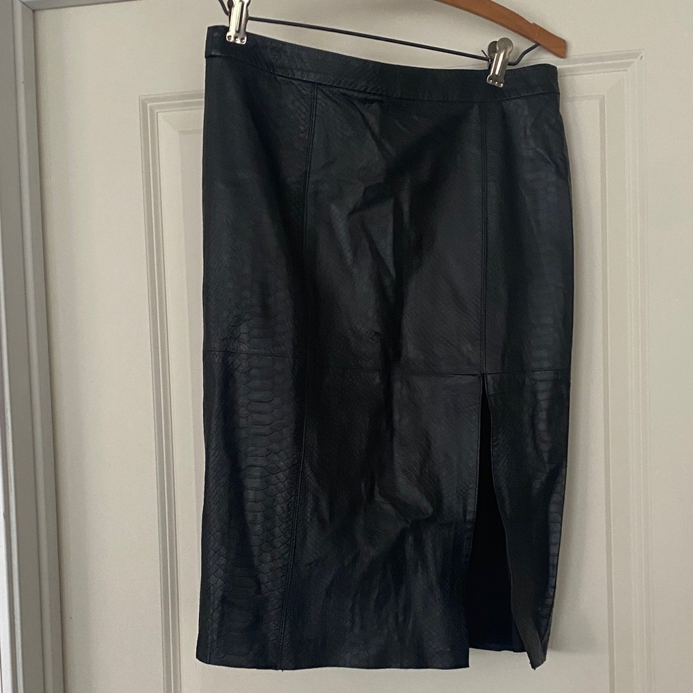 Alice + Olivia Lamb  Leather Midi Skirt with Front Slit size 2